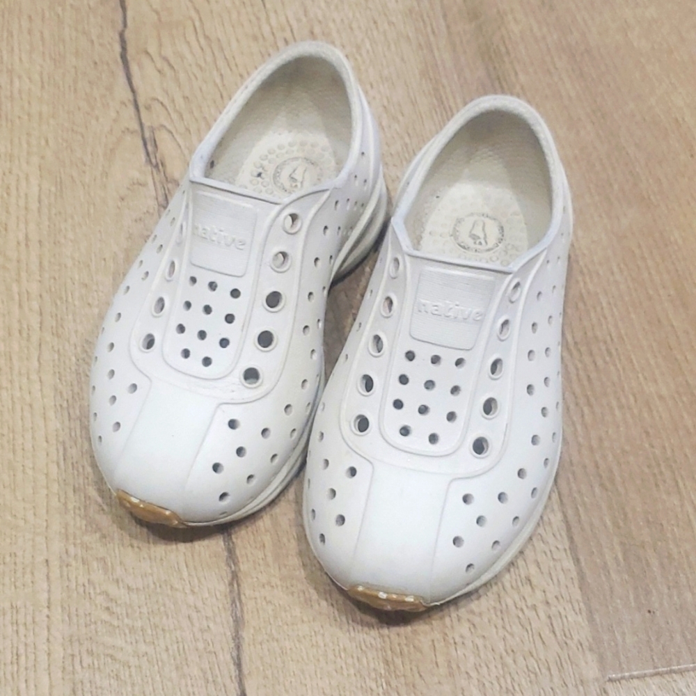 Native Kids White Water Shoes